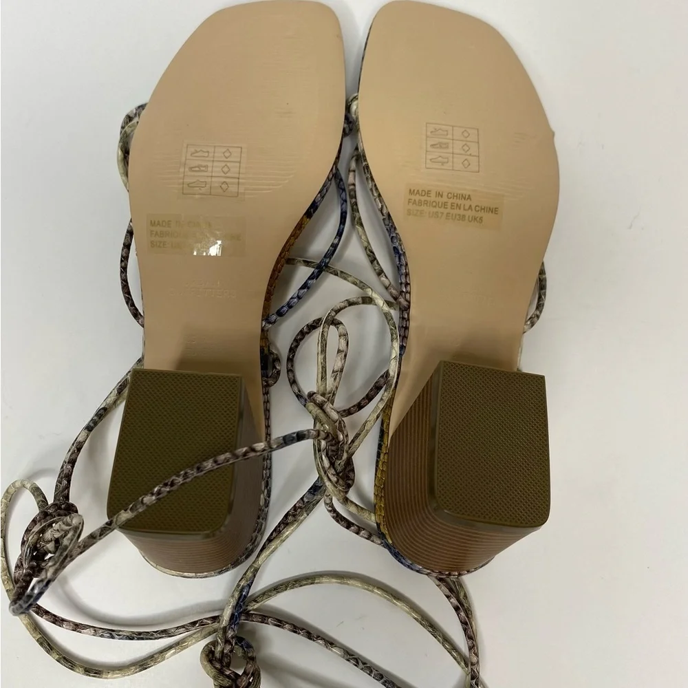 Urban Outfitters Alexa Multi Color Snake Print Strappy‎ Block Heel Sandals Sz 7
